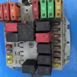 CAJA RELES / FUSIBLES 91426