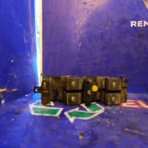 MANDO ELEVALUNAS TRASERO DERECHO 97514