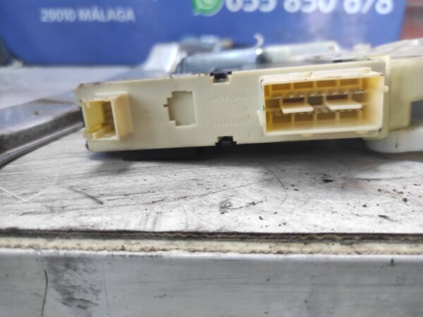 ELEVALUNAS DELANTERO IZQUIERDO 95843