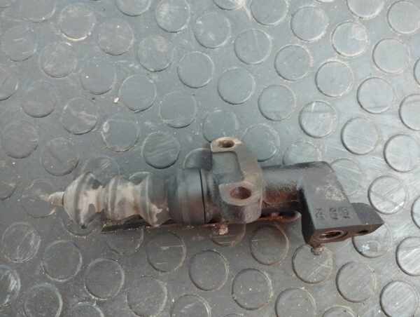 BOMBA EMBRAGUE 104989