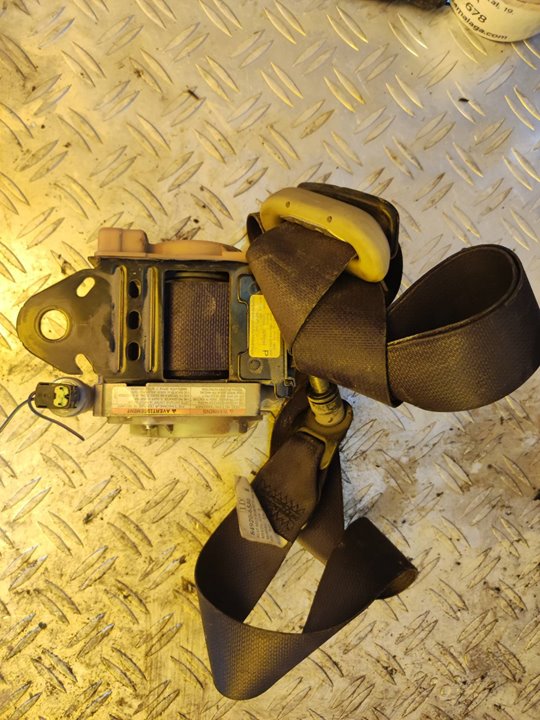 CINTURON SEGURIDAD DELANTERO DERECHO 100023
