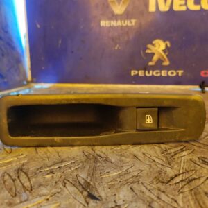 MANDO ELEVALUNAS TRASERO DERECHO 101145