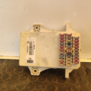 CAJA RELES / FUSIBLES 107109