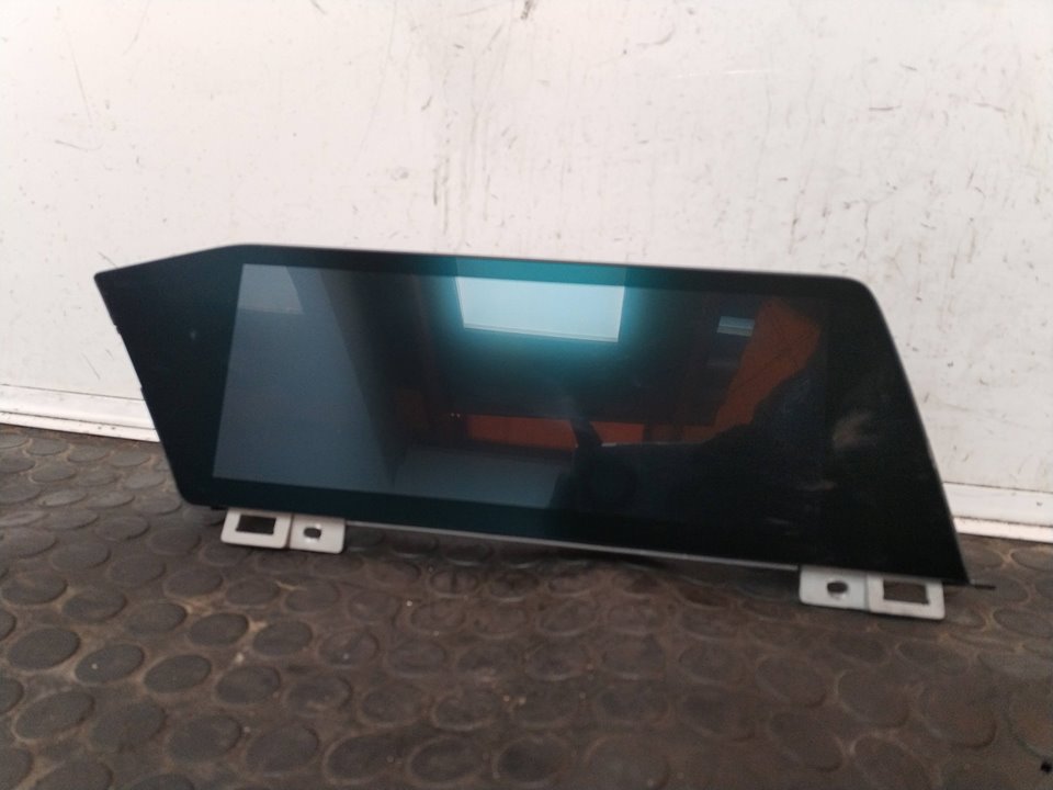 PANTALLA MULTIFUNCION 111105