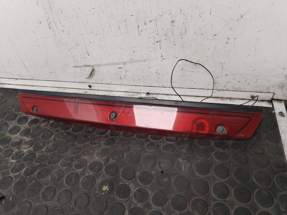 LUZ CENTRAL DE FRENO 111395