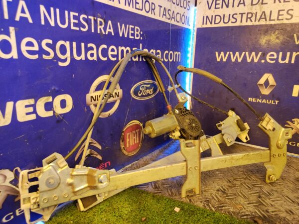 ELEVALUNAS DELANTERO IZQUIERDO 99613