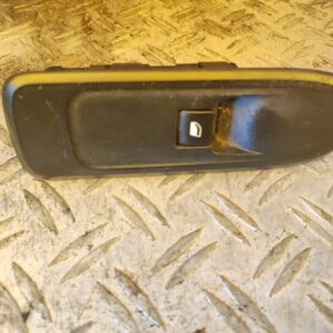 MANDO ELEVALUNAS DELANTERO DERECHO 100279