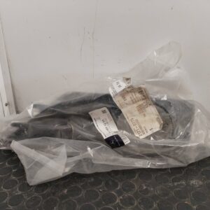 REJILLA PARAGOLPES DERECHA 112932