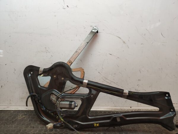 ELEVALUNAS DELANTERO IZQUIERDO 109253