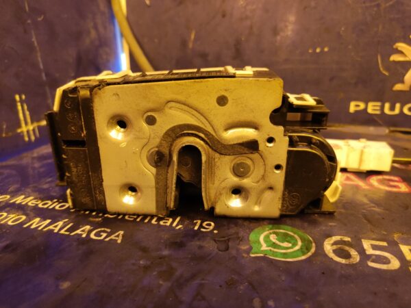 CERRADURA PUERTA DELANTERA DERECHA 99280
