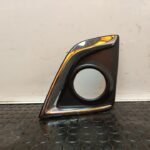 REJILLA PARAGOLPES DERECHA 106460