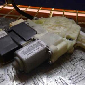 ELEVALUNAS DELANTERO DERECHO 92181