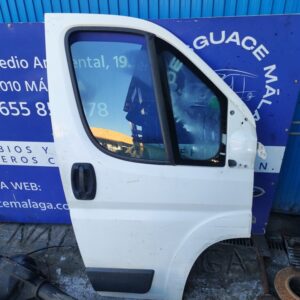 PUERTA DELANTERA DERECHA 104116