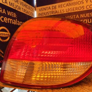 PILOTO TRASERO DERECHO 100477