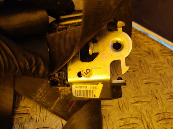 CINTURON SEGURIDAD DELANTERO IZQUIERDO 99252