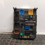 CAJA RELES / FUSIBLES 111649