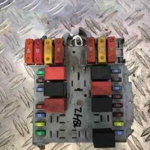 CAJA RELES / FUSIBLES 91438