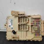 CAJA RELES / FUSIBLES 110204