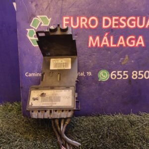 CAJA RELES / FUSIBLES 95017