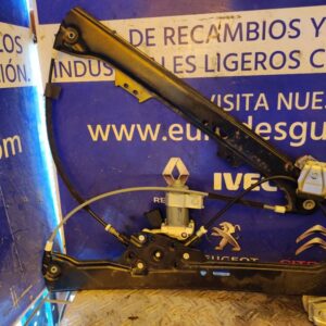 ELEVALUNAS DELANTERO DERECHO 100463