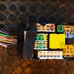 CAJA RELES / FUSIBLES 108068