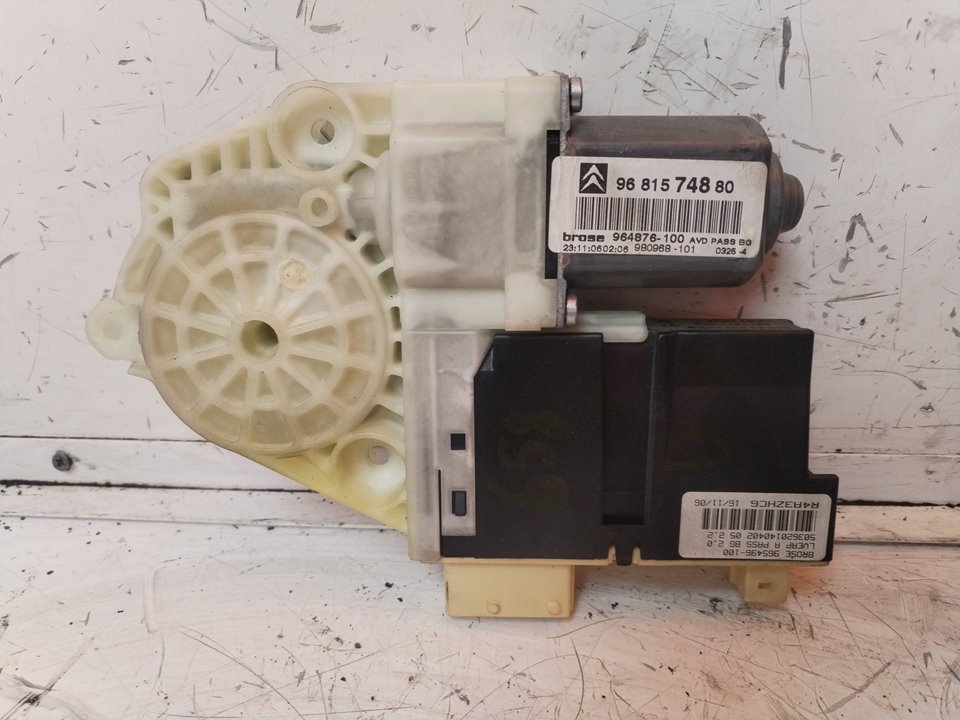 MOTOR ELEVALUNAS DELANTERO DERECHO 115433