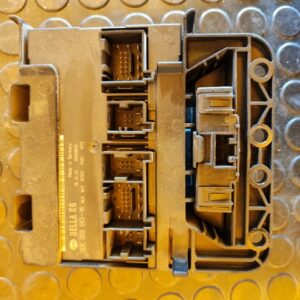 CAJA RELES / FUSIBLES 104500