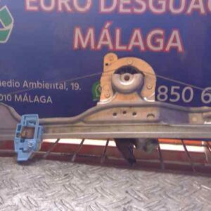 ELEVALUNAS DELANTERO IZQUIERDO 92250