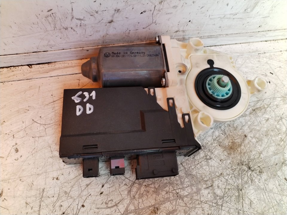 MOTOR ELEVALUNAS DELANTERO DERECHO 114817