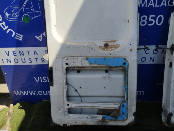 PUERTA TRASERA IZQUIERDA 99666