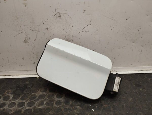 TAPA EXTERIOR COMBUSTIBLE 108409