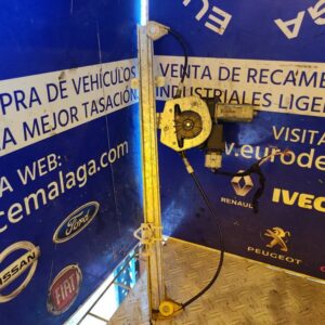 ELEVALUNAS DELANTERO DERECHO 100154