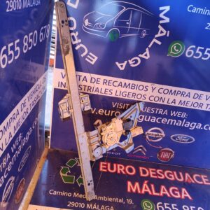 MOTOR ELEVALUNAS DELANTERO DERECHO 94218