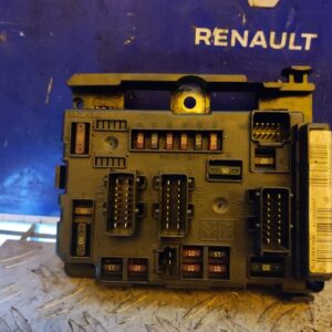 CAJA RELES / FUSIBLES 100608