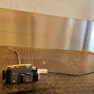 CERRADURA PUERTA DELANTERA DERECHA 104468