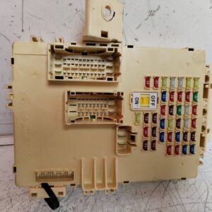 CAJA RELES / FUSIBLES 114463