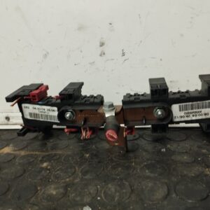 CAJA RELES / FUSIBLES 110279