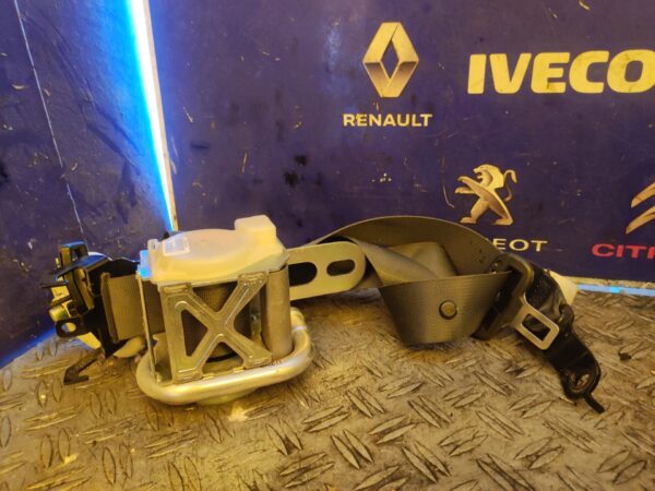 CINTURON SEGURIDAD DELANTERO DERECHO 99681