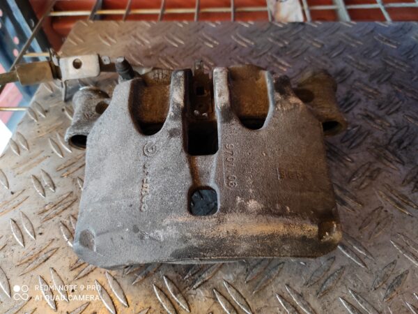 PINZA DE FRENO DELANTERA IZQUIERDA 93307