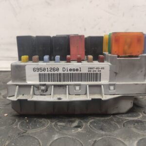 CAJA RELES / FUSIBLES 108165