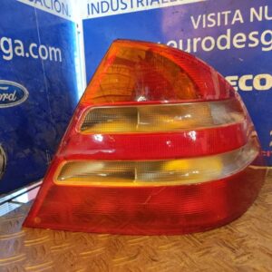 PILOTO TRASERO DERECHO 101188