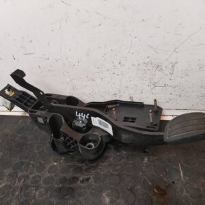 PEDAL EMBRAGUE 112456