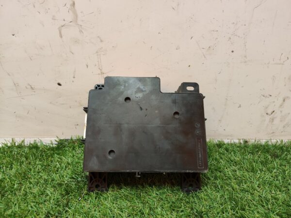 CAJA RELES / FUSIBLES 106862
