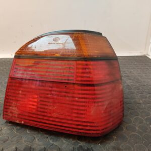 PILOTO TRASERO DERECHO 104788