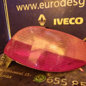 PILOTO TRASERO DERECHO 98416