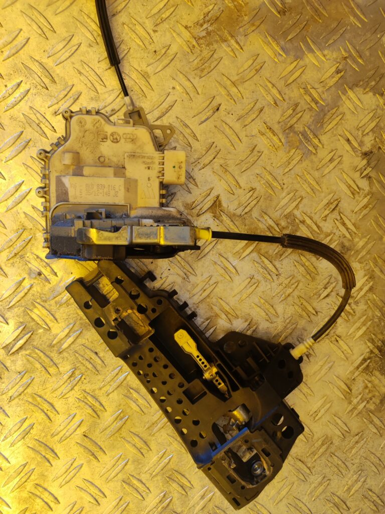 CERRADURA PUERTA TRASERA DERECHA 99723