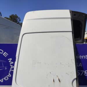 PUERTA TRASERA IZQUIERDA 95204
