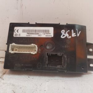 CAJA RELES / FUSIBLES 115067