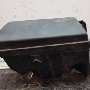 CAJA RELES / FUSIBLES 108175