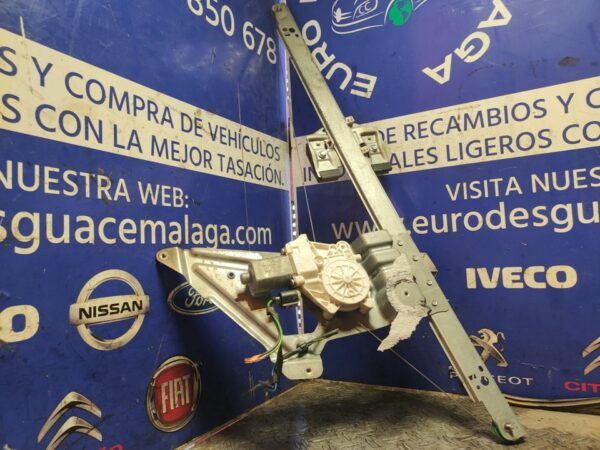 MOTOR ELEVALUNAS DELANTERO IZQUIERDO 104071